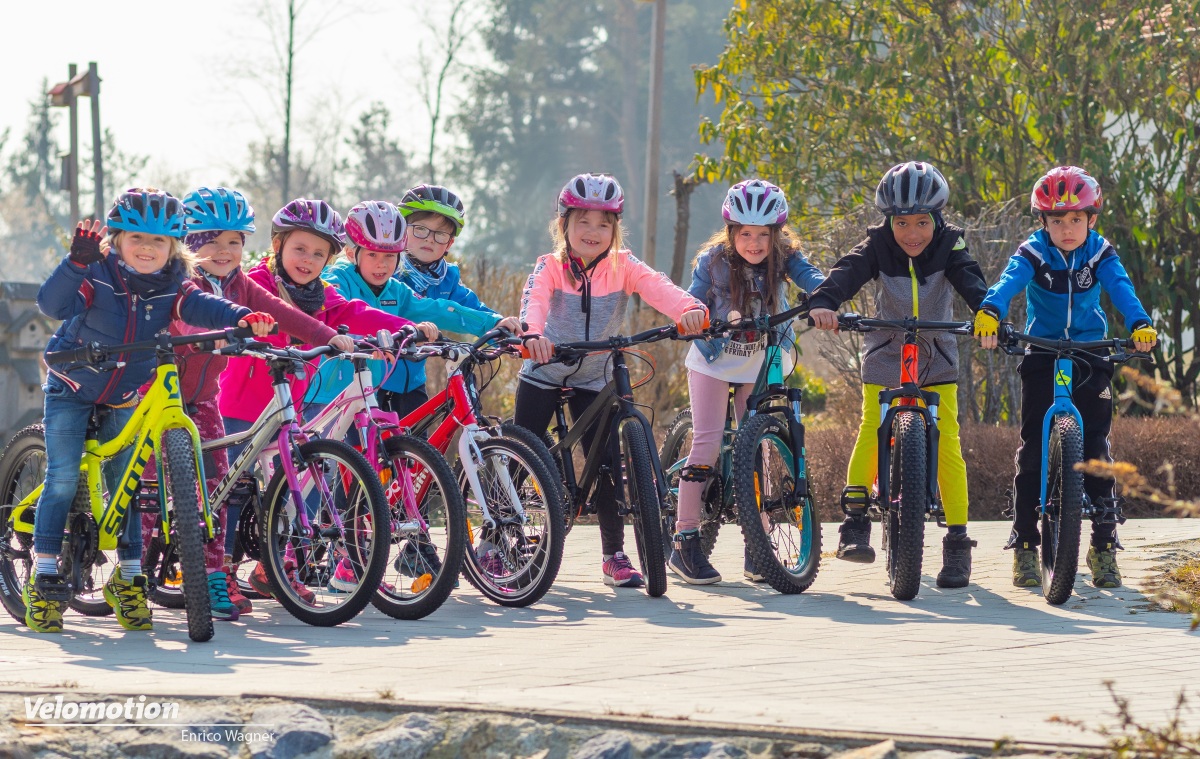 MOSHAY Kinderfahrrad Schiebe und Fahrrad Fahren Lernhilfe universale Schiebestange /überall passend