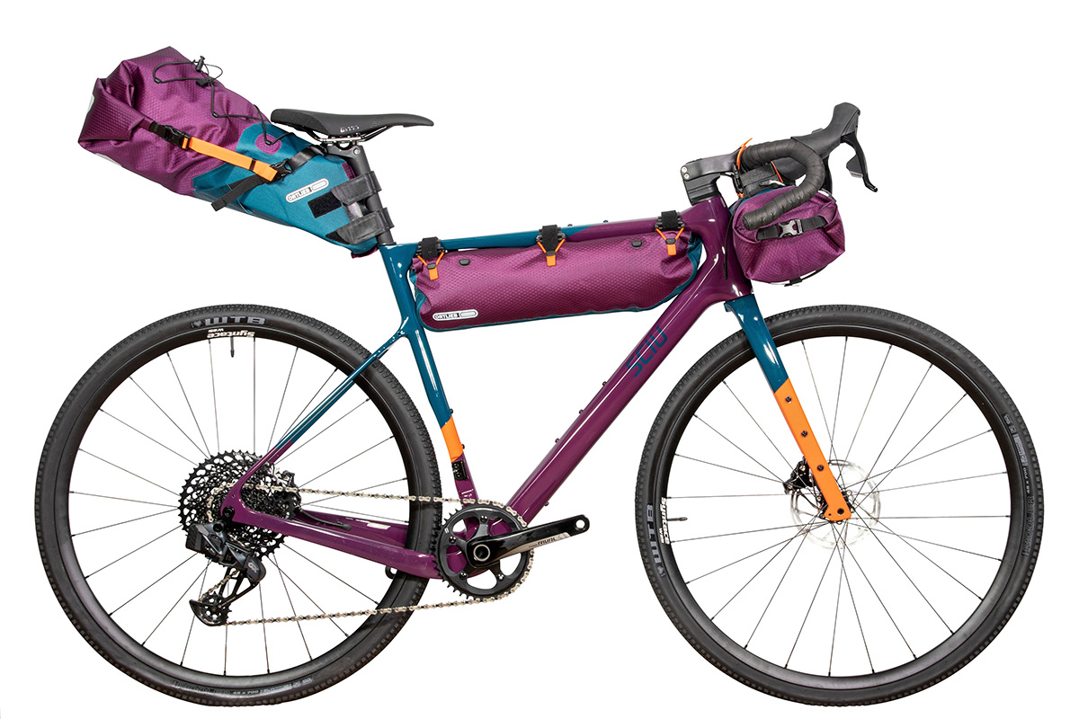 Ortlieb Bikepacking Taschen limited Edition in Farbe - am SCIU Juniper montiert