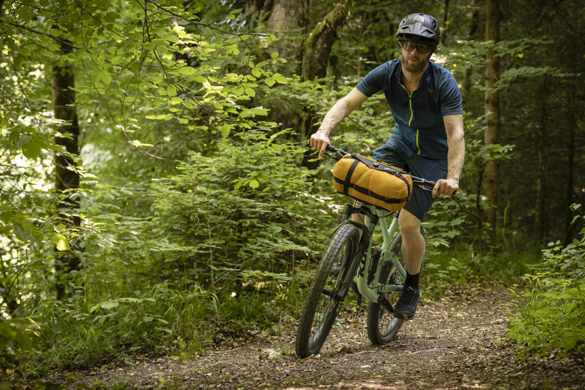 Kurztest: Neue Jack Wolfskin Bikepacking Kollektion - Velomotion
