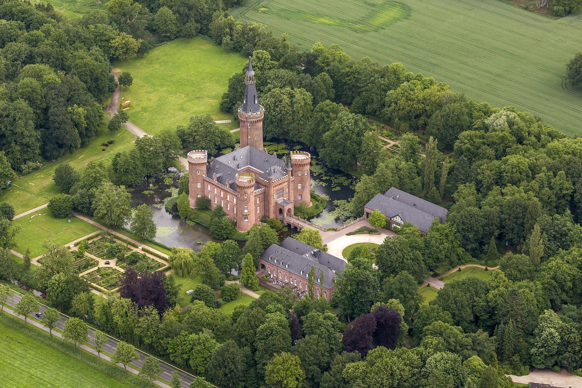 Schloss Moyland von oben Foto Stiftung Museum Schloss Moyland_Hans Blossey, Niederrhein